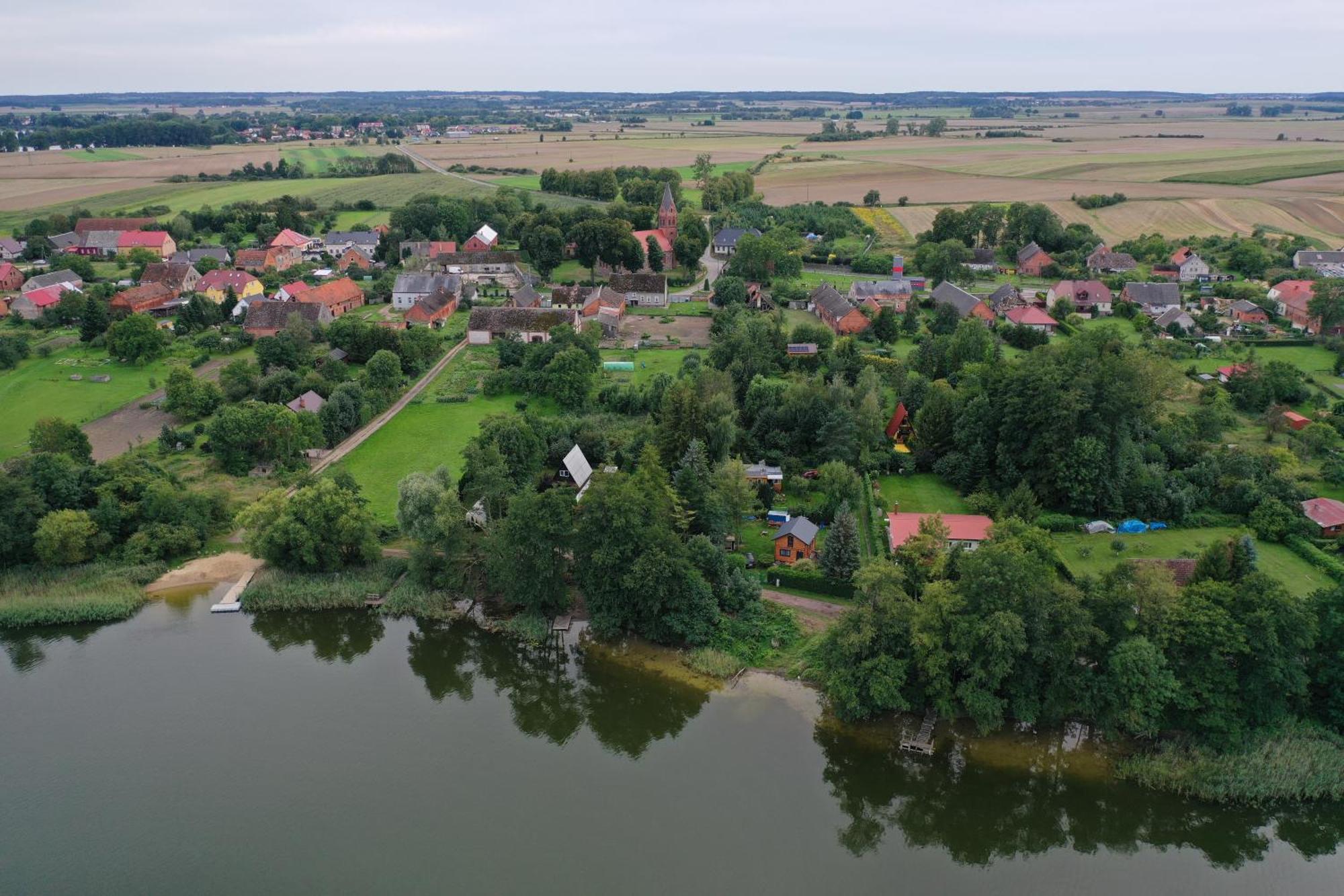Domel letniskowy drewniany nad Jeziorem Strzeszowskim nowy Zewnętrze zdjęcie